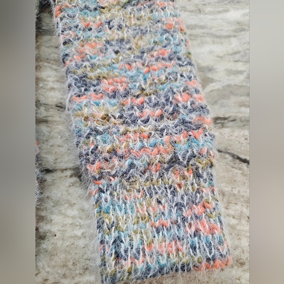 RD Style Fuzzy Multicolor Sweater Size Small Eyelash Knit Cozy Pullover - Picture 2 of 9